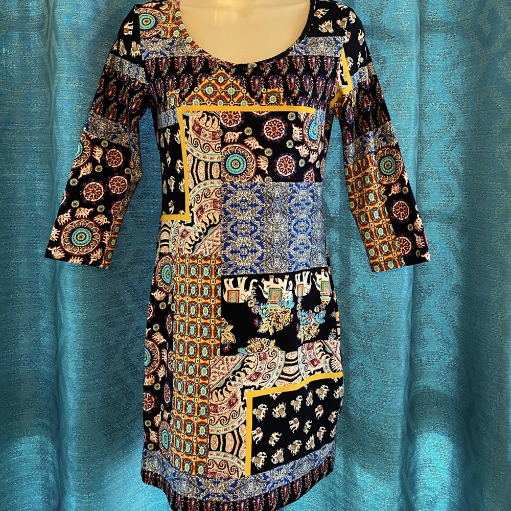 Hot kiss casual dress with bright colors size Medium